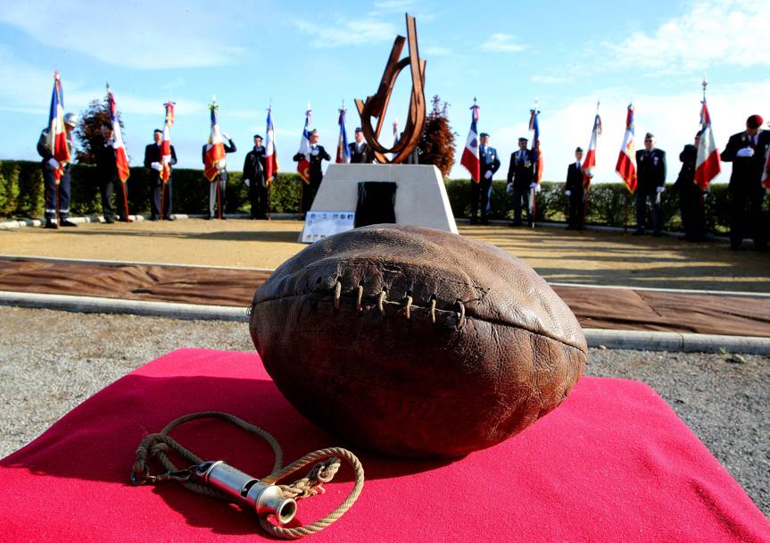  stato inaugurato oggi a Craonnelle, in Francia, un monumento dedicato alla memoria dei giocatori di rugby morti durante la Prima  guerra mondiale 